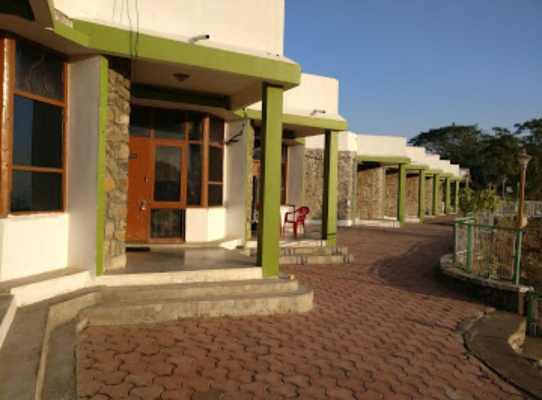 Vamoose Rupmati The Valley Hotel Mandu  Ngoại thất bức ảnh